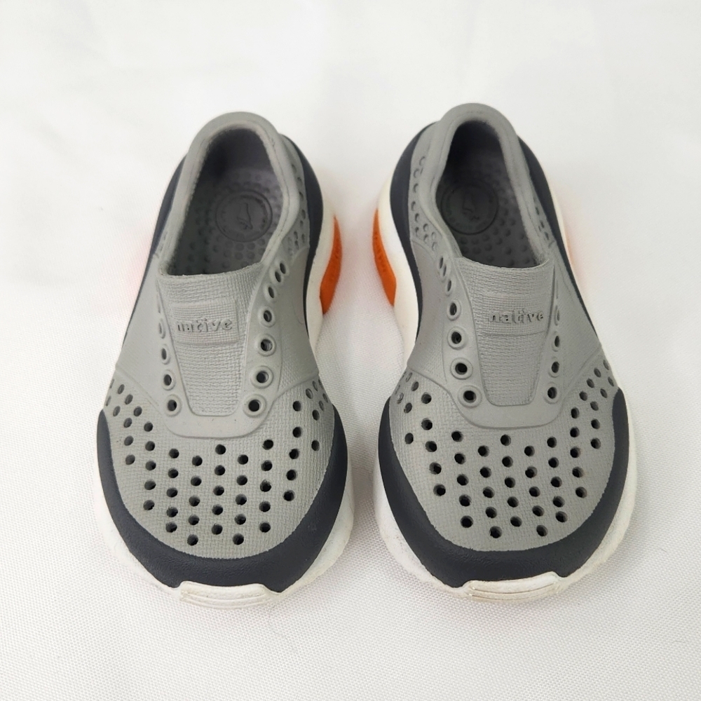 Native‎ toddler shoes. Size C5